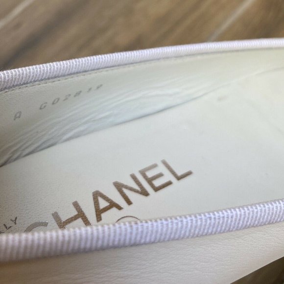Chanel Ballet Lambskin Flats - Picture 3 of 12